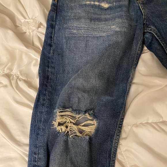 Ripped High-Waisted Boyfriend Jeans Topshop - Picture 2 of 5